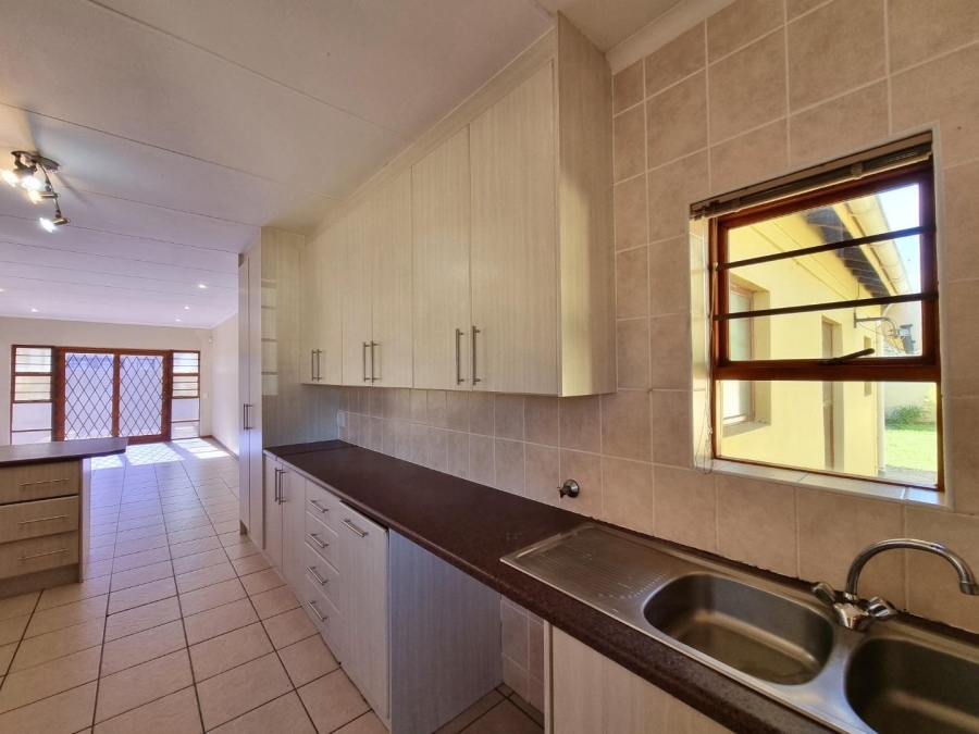 3 Bedroom Property for Sale in Sandbaai Western Cape